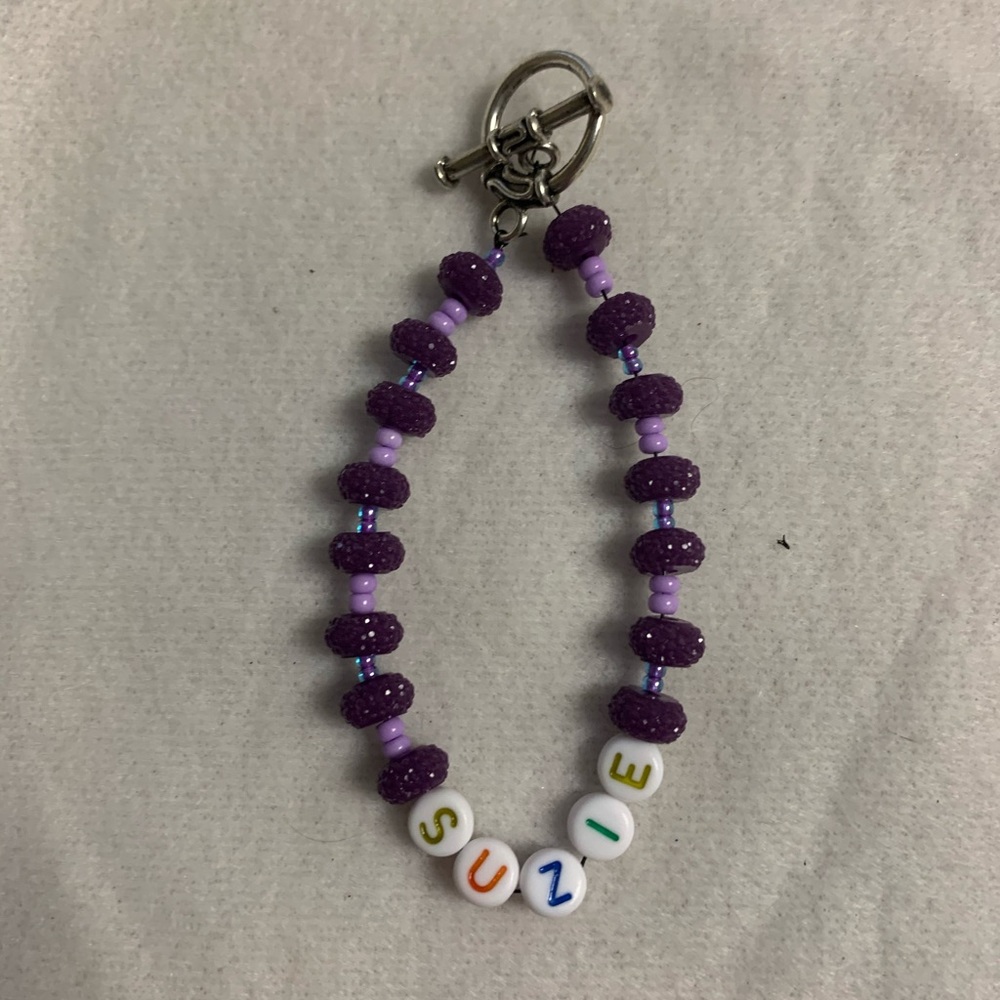 Bracelets - Picture 3 of 8